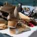 Tocca alle scarpe. Stivaletti, zoccoli, scarpe da running e anfibi